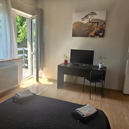 Guest House *
